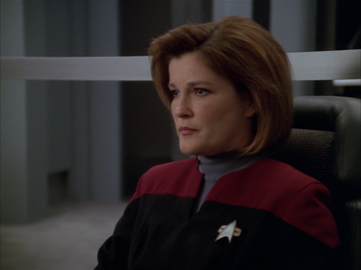 extant_StarTrek_VOY_5x09-ThirtyDays_03428.jpg