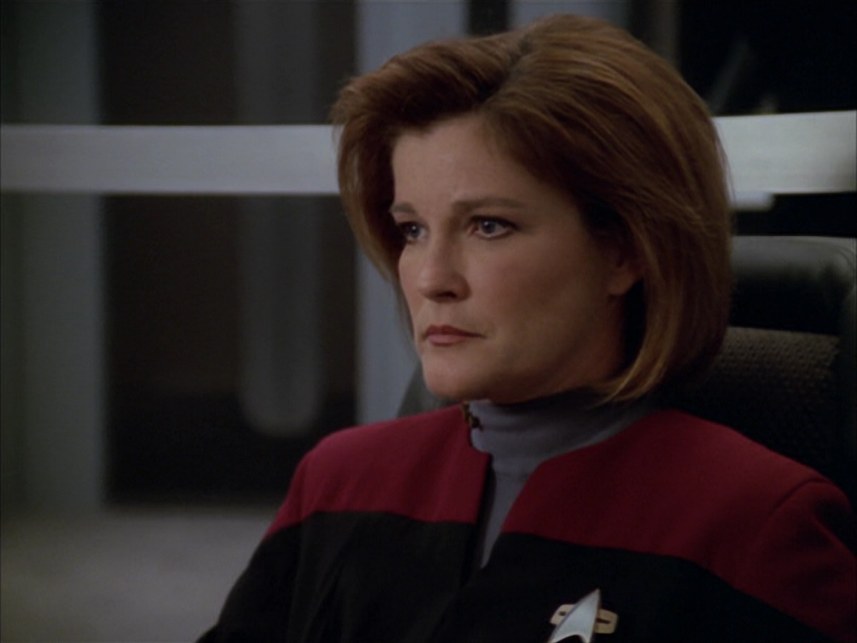 extant_StarTrek_VOY_5x09-ThirtyDays_03432.jpg