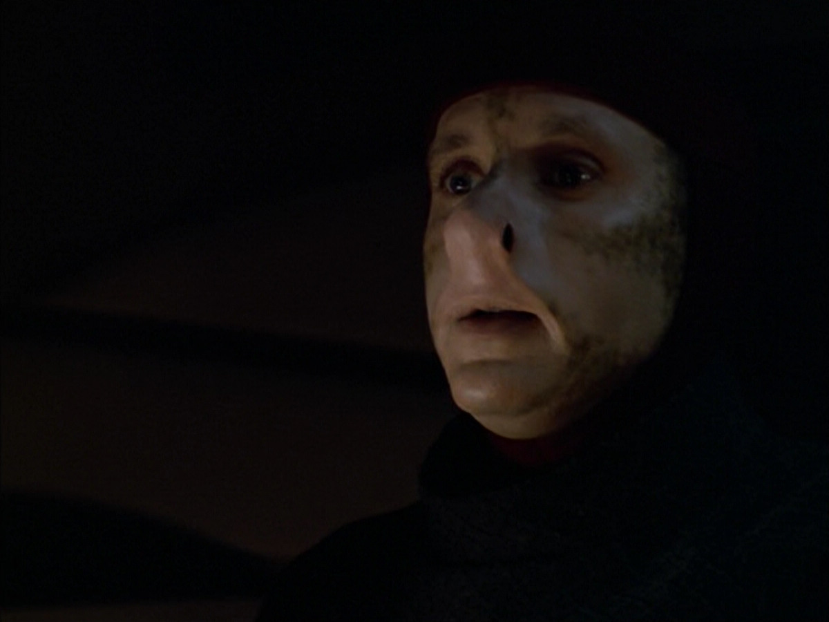 extant_StarTrek_VOY_5x09-ThirtyDays_03441.jpg