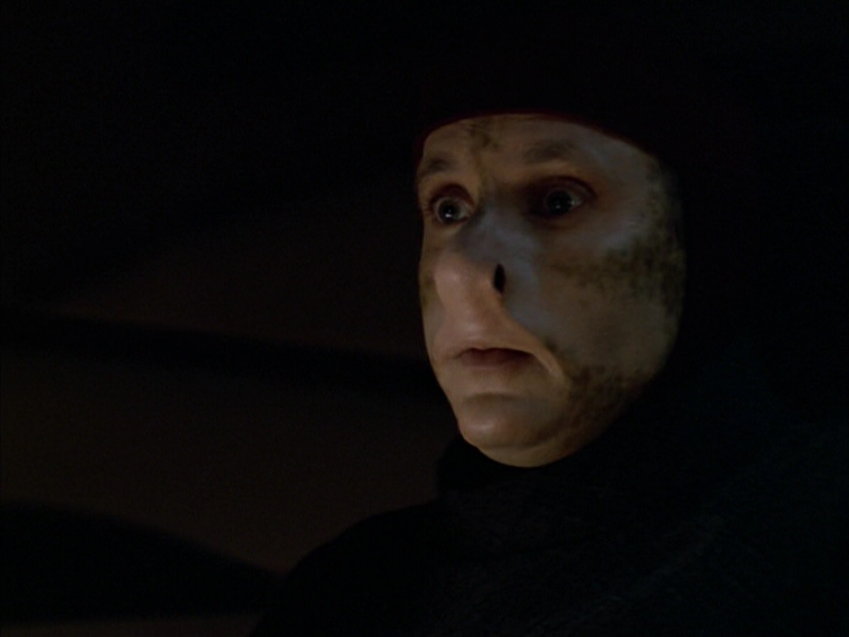 extant_StarTrek_VOY_5x09-ThirtyDays_03455.jpg