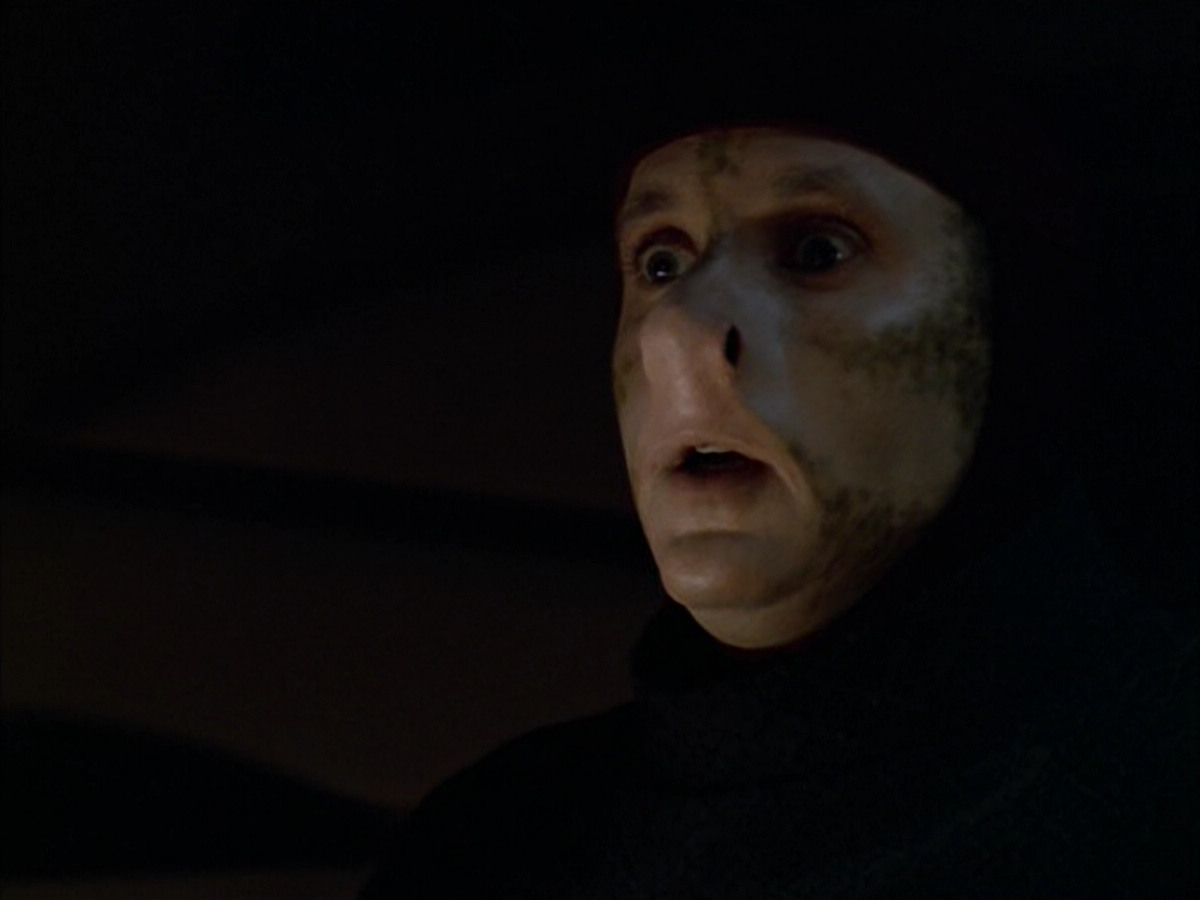extant_StarTrek_VOY_5x09-ThirtyDays_03457.jpg