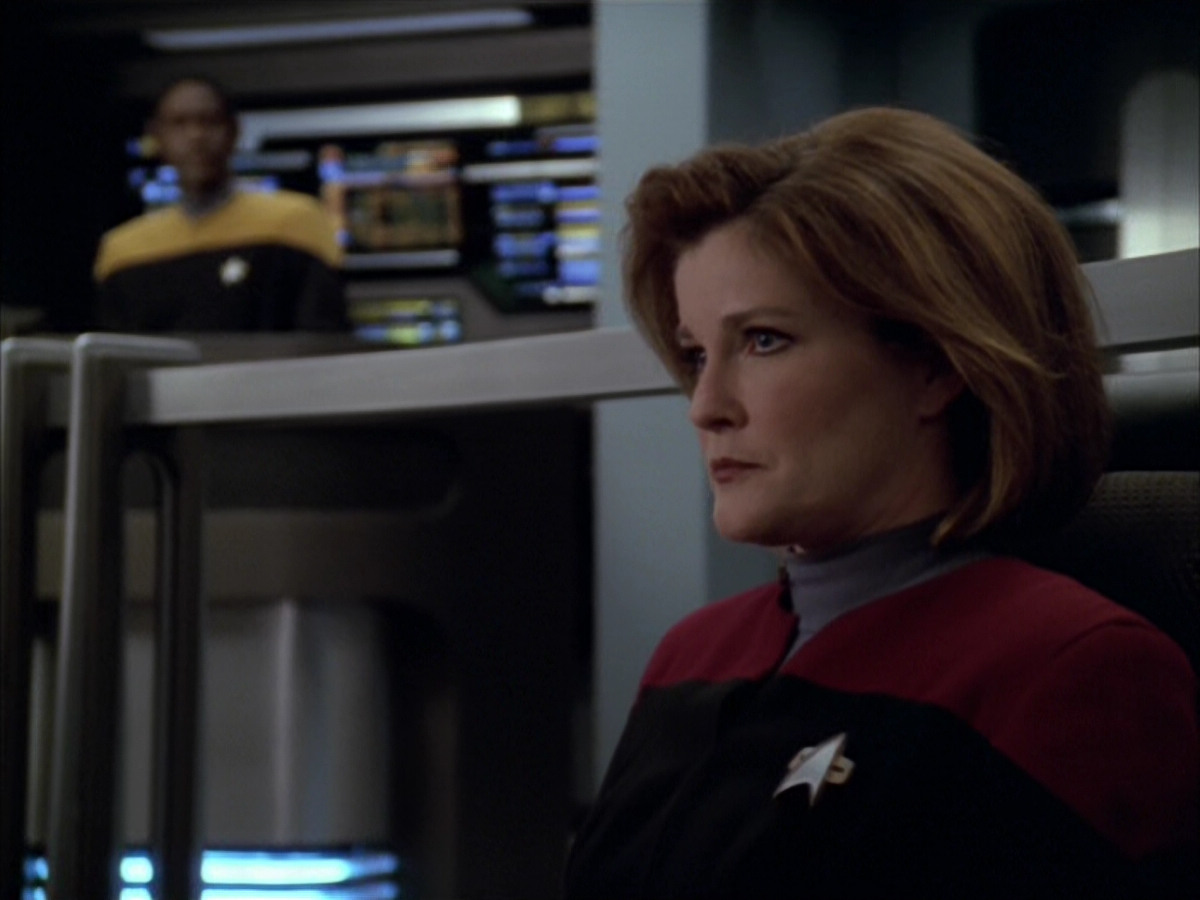 extant_StarTrek_VOY_5x09-ThirtyDays_03488.jpg