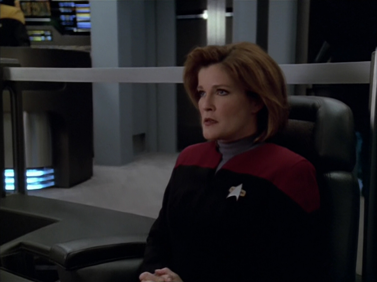 extant_StarTrek_VOY_5x09-ThirtyDays_03492.jpg
