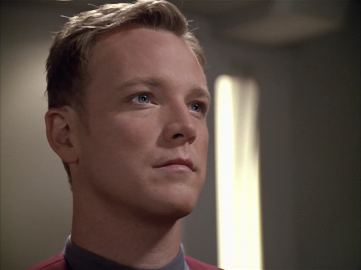 extant_StarTrek_VOY_5x09-ThirtyDays_03522.jpg