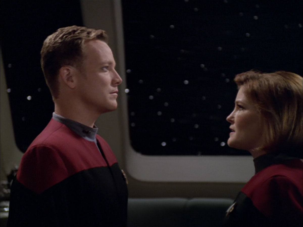 extant_StarTrek_VOY_5x09-ThirtyDays_03531.jpg