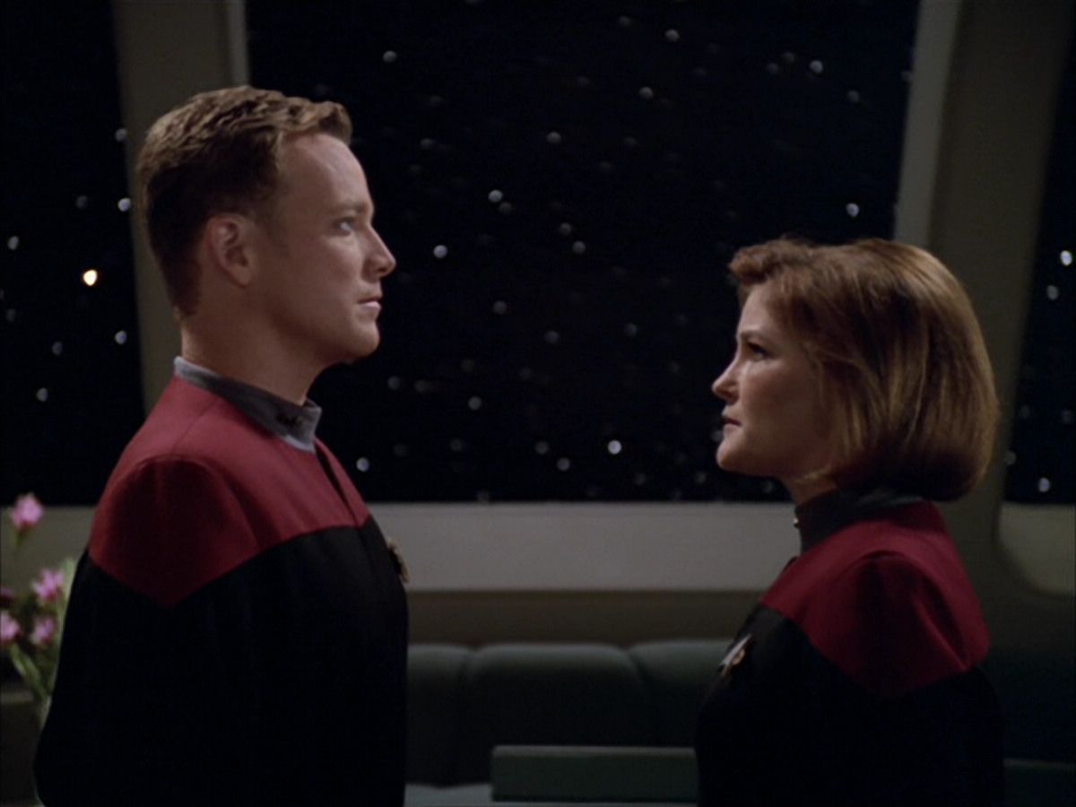 extant_StarTrek_VOY_5x09-ThirtyDays_03533.jpg