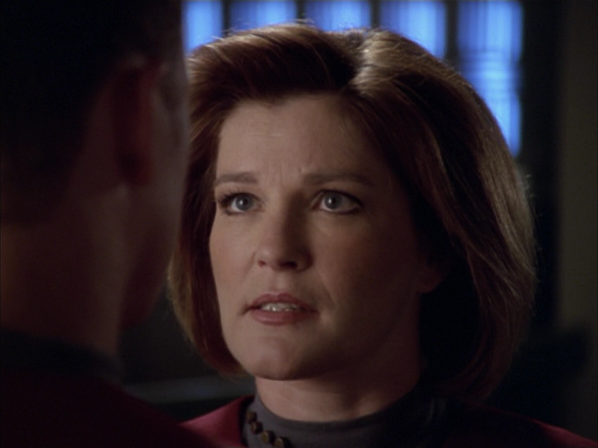 extant_StarTrek_VOY_5x09-ThirtyDays_03590.jpg