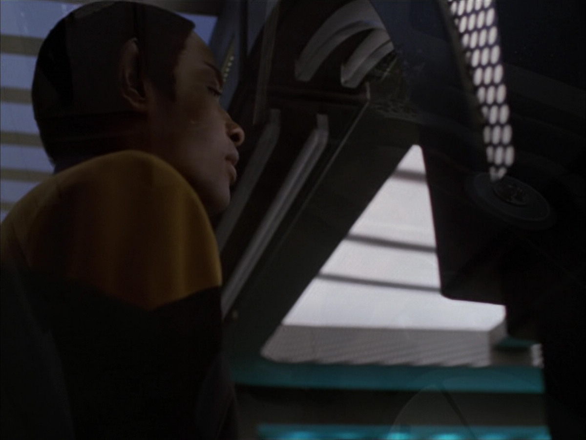 extant_StarTrek_VOY_5x09-ThirtyDays_03660.jpg