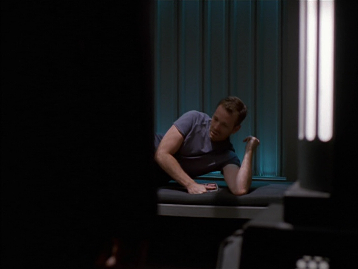 extant_StarTrek_VOY_5x09-ThirtyDays_03668.jpg