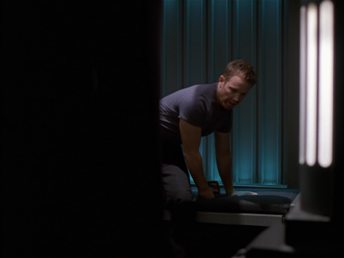 extant_StarTrek_VOY_5x09-ThirtyDays_03670.jpg
