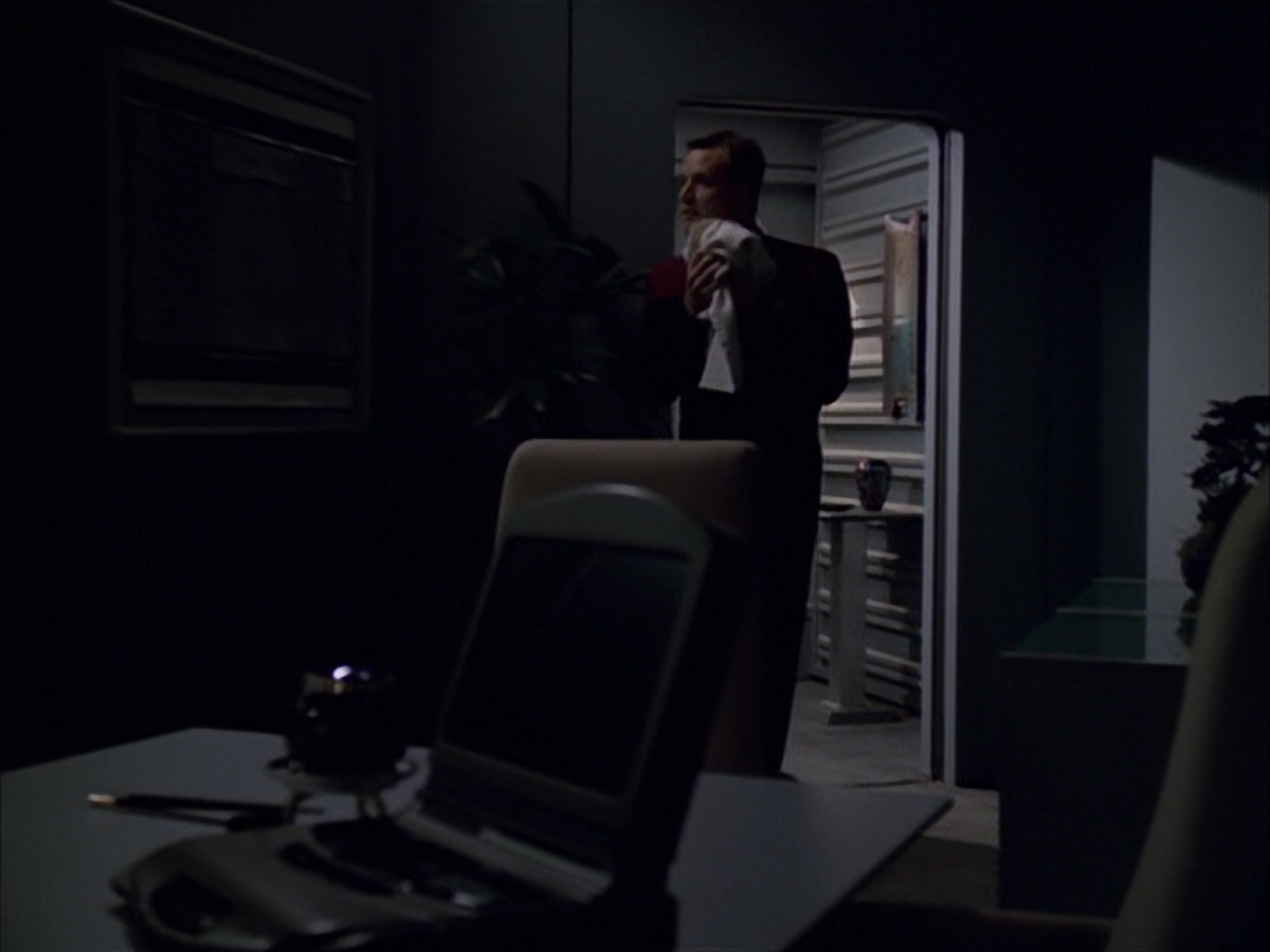 extant_StarTrek_VOY_5x09-ThirtyDays_03700.jpg