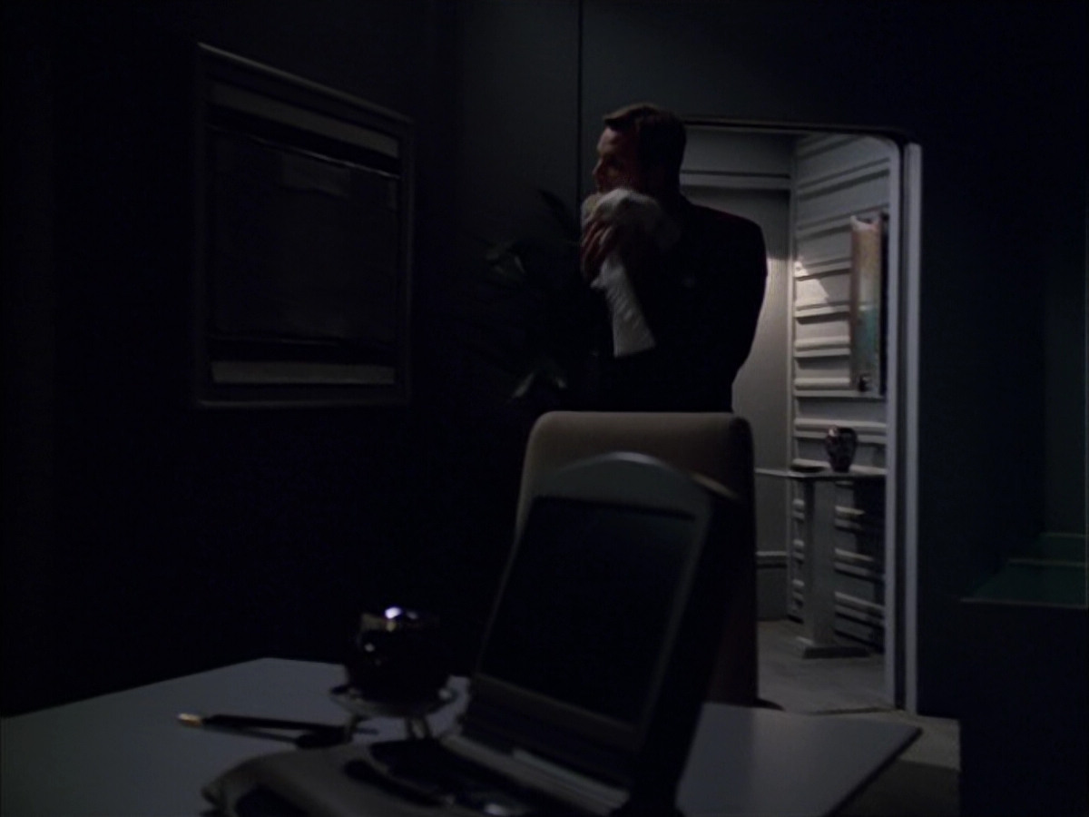 extant_StarTrek_VOY_5x09-ThirtyDays_03701.jpg