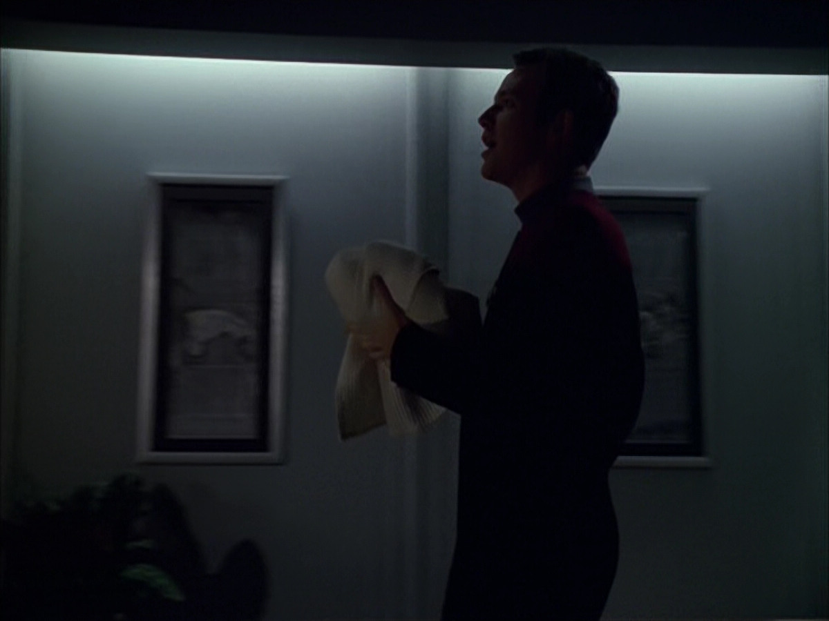 extant_StarTrek_VOY_5x09-ThirtyDays_03707.jpg