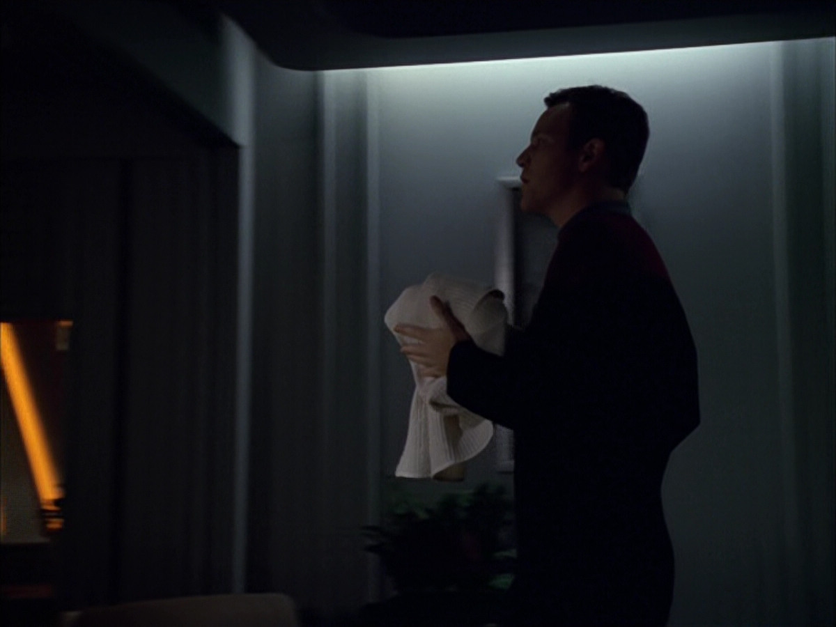 extant_StarTrek_VOY_5x09-ThirtyDays_03708.jpg