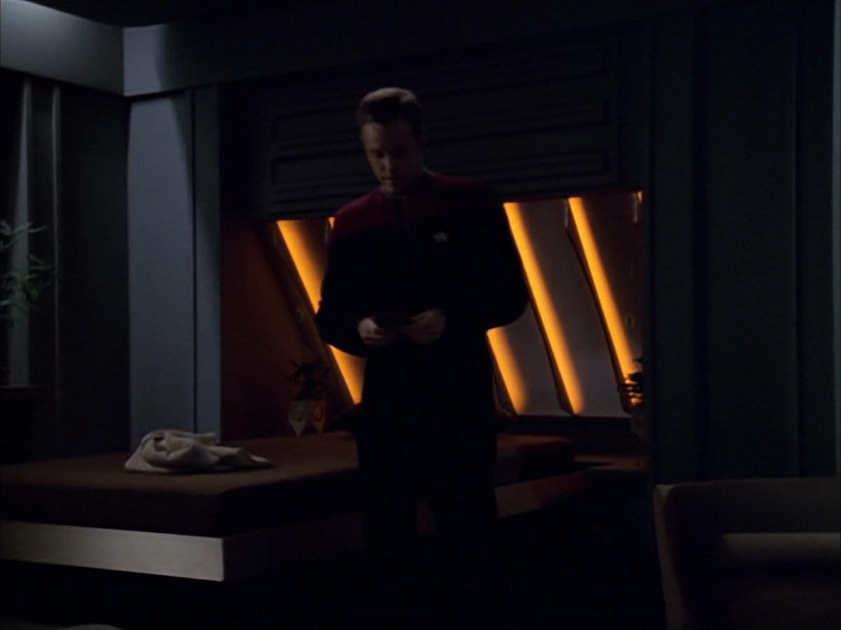 extant_StarTrek_VOY_5x09-ThirtyDays_03724.jpg
