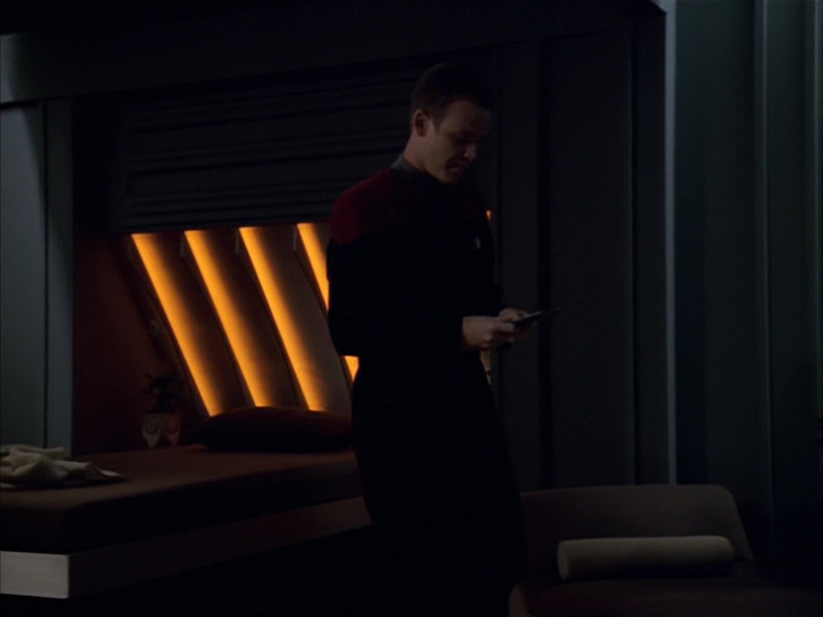 extant_StarTrek_VOY_5x09-ThirtyDays_03726.jpg