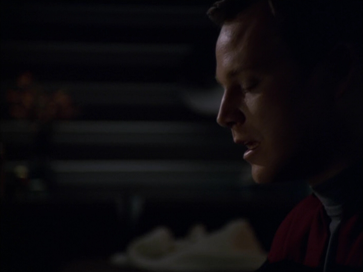 extant_StarTrek_VOY_5x09-ThirtyDays_03733.jpg