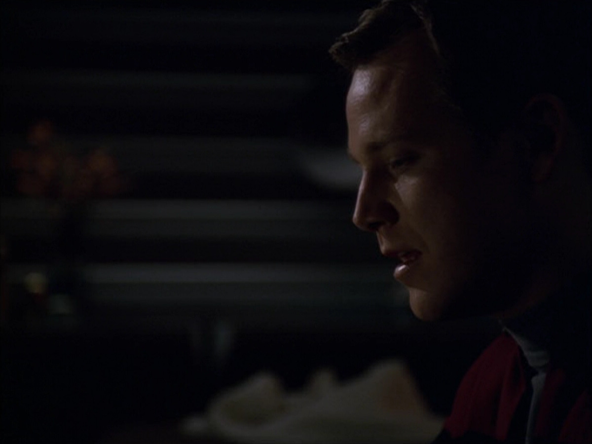 extant_StarTrek_VOY_5x09-ThirtyDays_03735.jpg