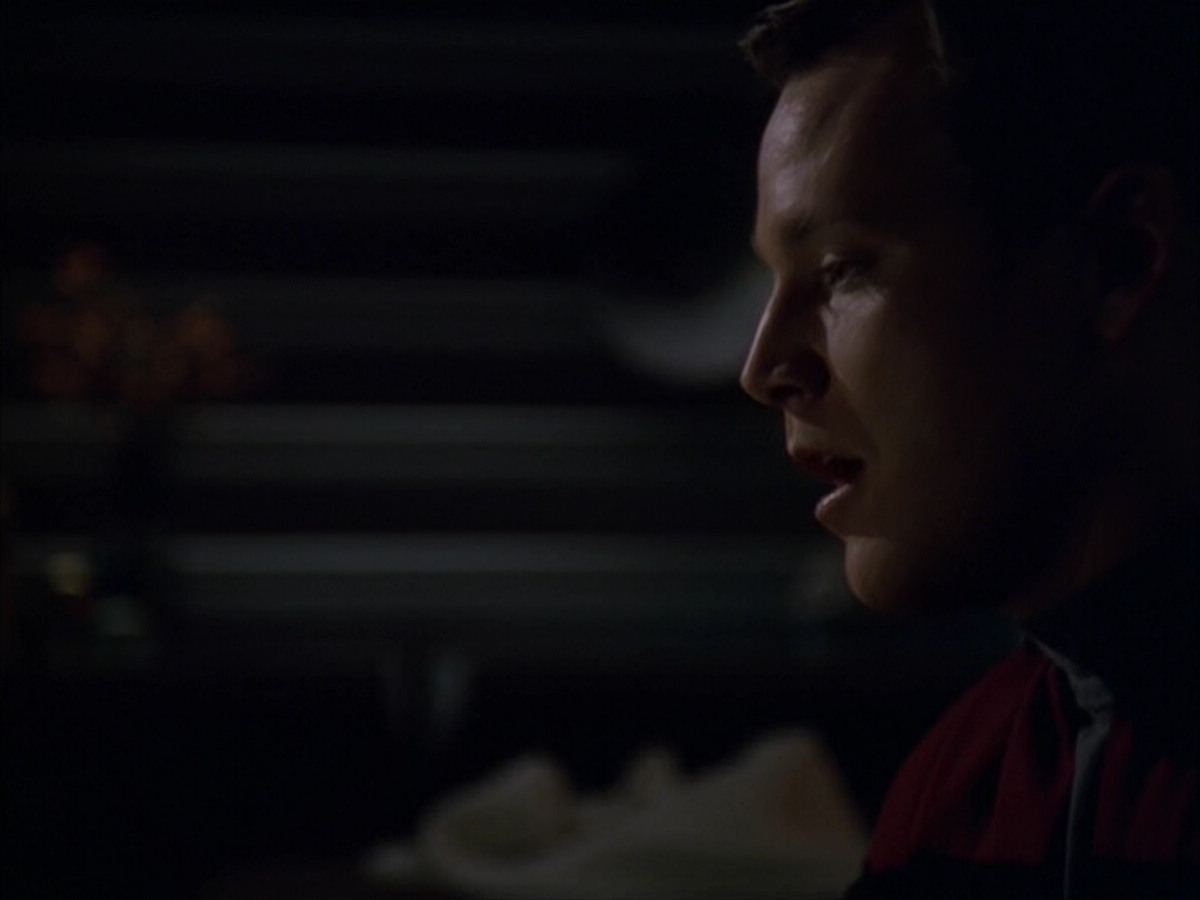 extant_StarTrek_VOY_5x09-ThirtyDays_03738.jpg