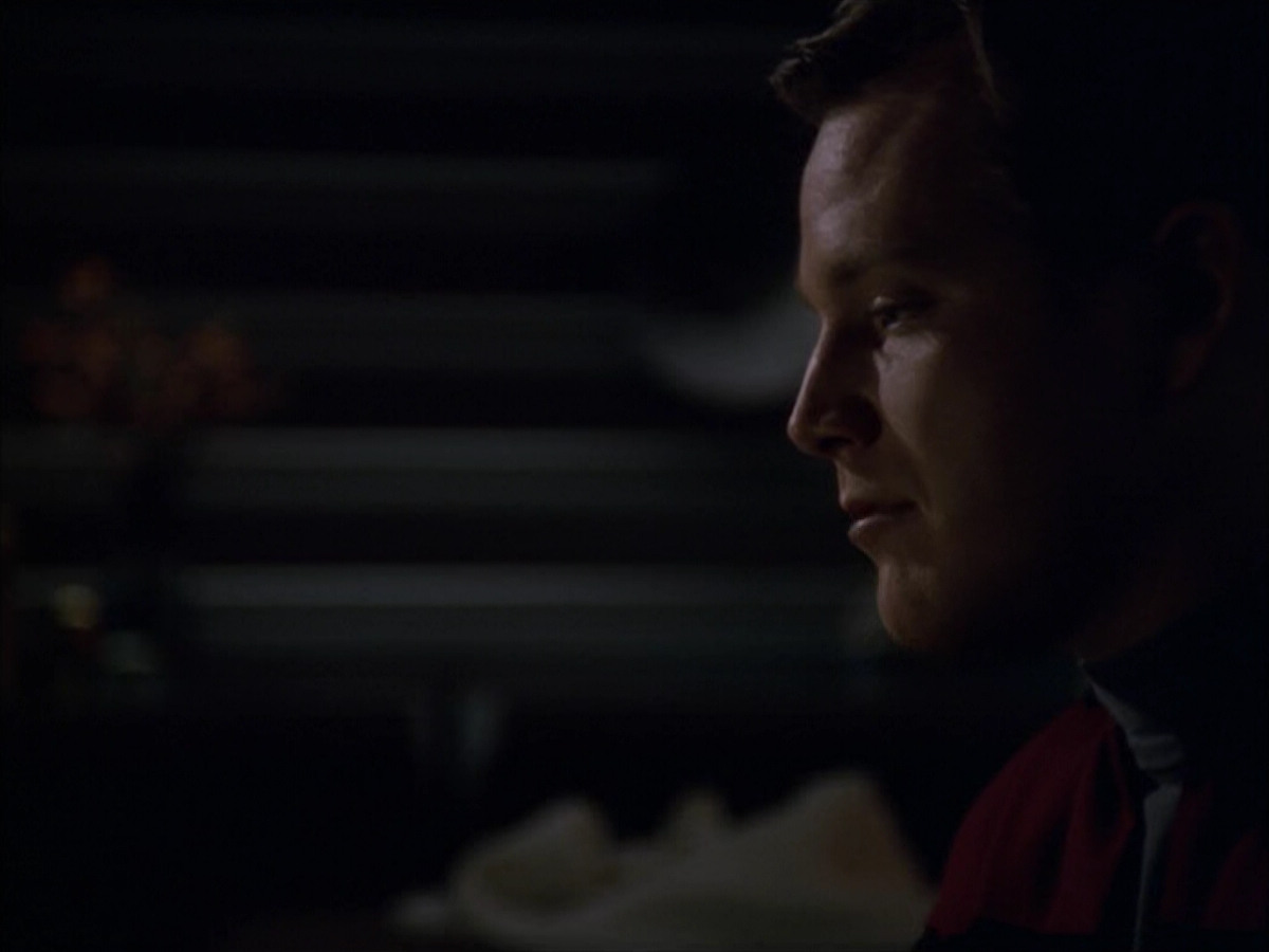 extant_StarTrek_VOY_5x09-ThirtyDays_03740.jpg