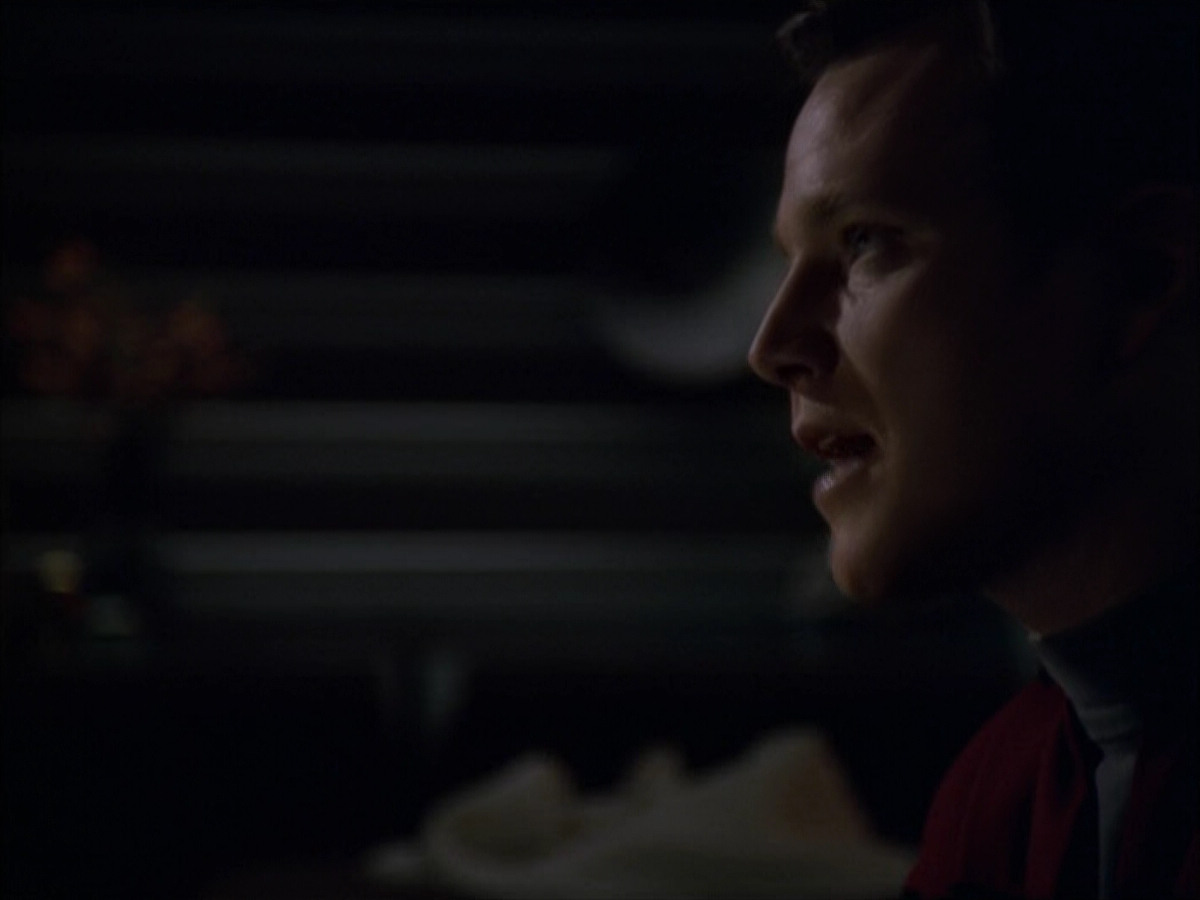 extant_StarTrek_VOY_5x09-ThirtyDays_03742.jpg