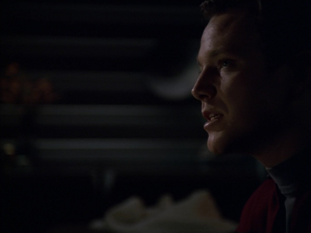 extant_StarTrek_VOY_5x09-ThirtyDays_03743.jpg