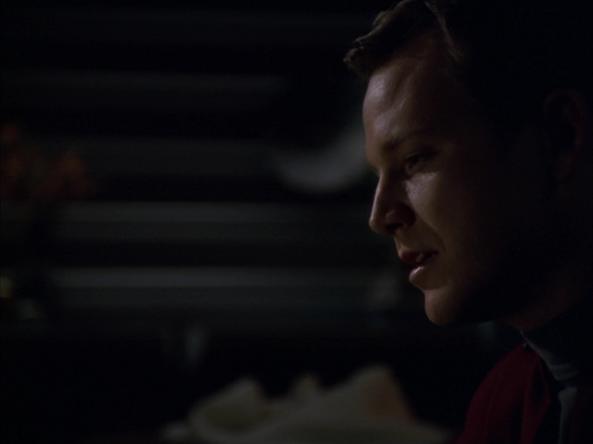 extant_StarTrek_VOY_5x09-ThirtyDays_03744.jpg
