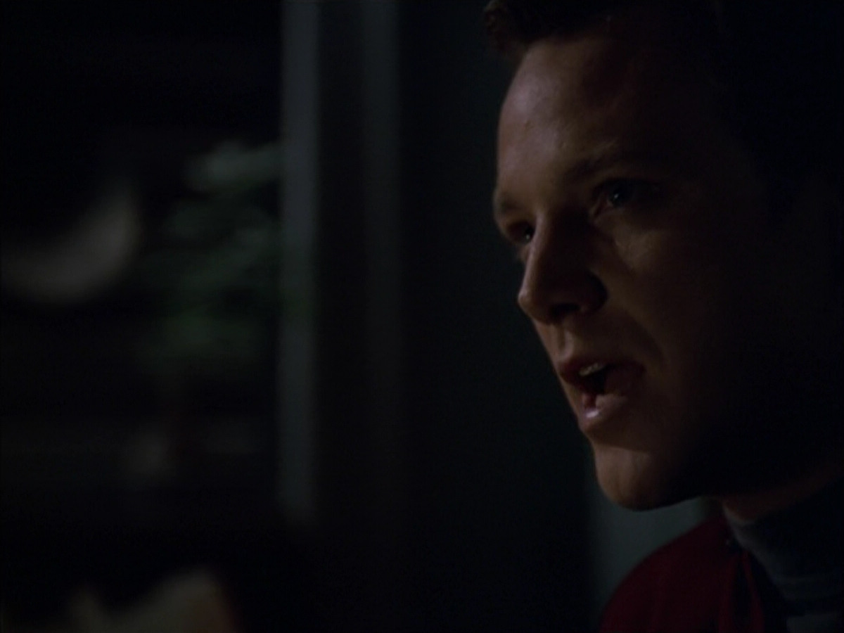 extant_StarTrek_VOY_5x09-ThirtyDays_03755.jpg