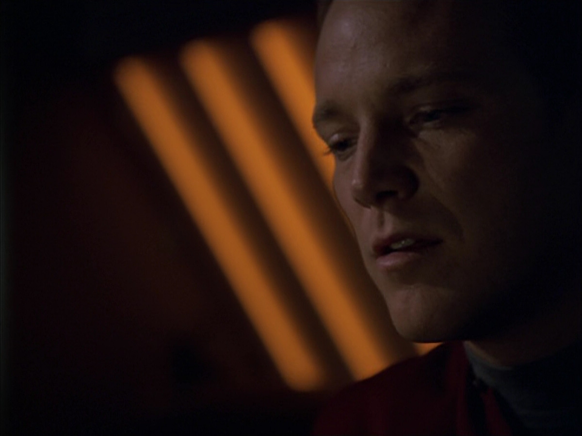 extant_StarTrek_VOY_5x09-ThirtyDays_03772.jpg