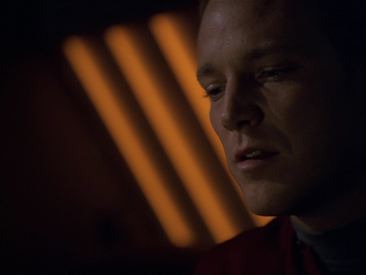 extant_StarTrek_VOY_5x09-ThirtyDays_03773.jpg