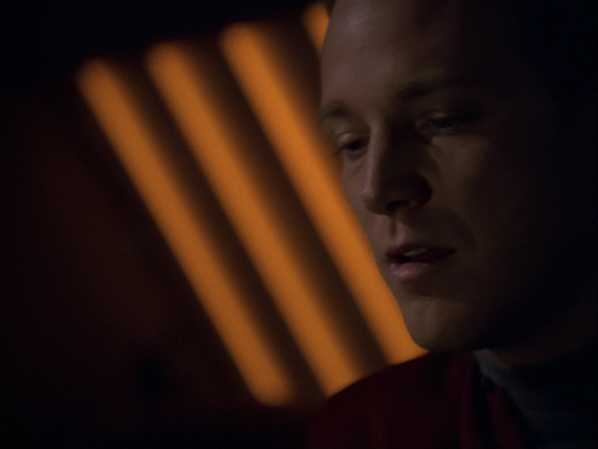 extant_StarTrek_VOY_5x09-ThirtyDays_03776.jpg