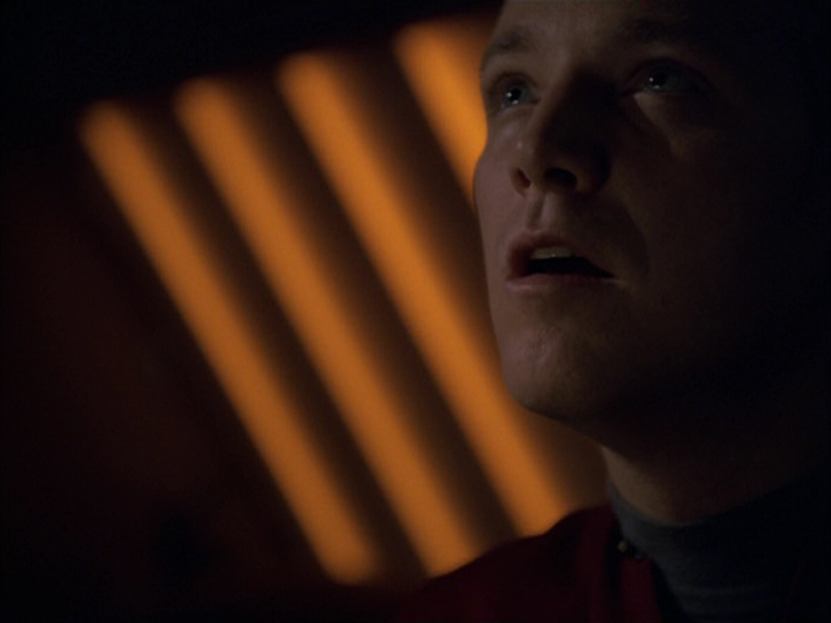 extant_StarTrek_VOY_5x09-ThirtyDays_03785.jpg