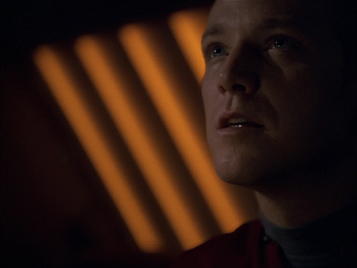 extant_StarTrek_VOY_5x09-ThirtyDays_03789.jpg