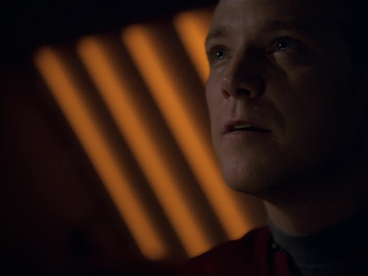 extant_StarTrek_VOY_5x09-ThirtyDays_03790.jpg