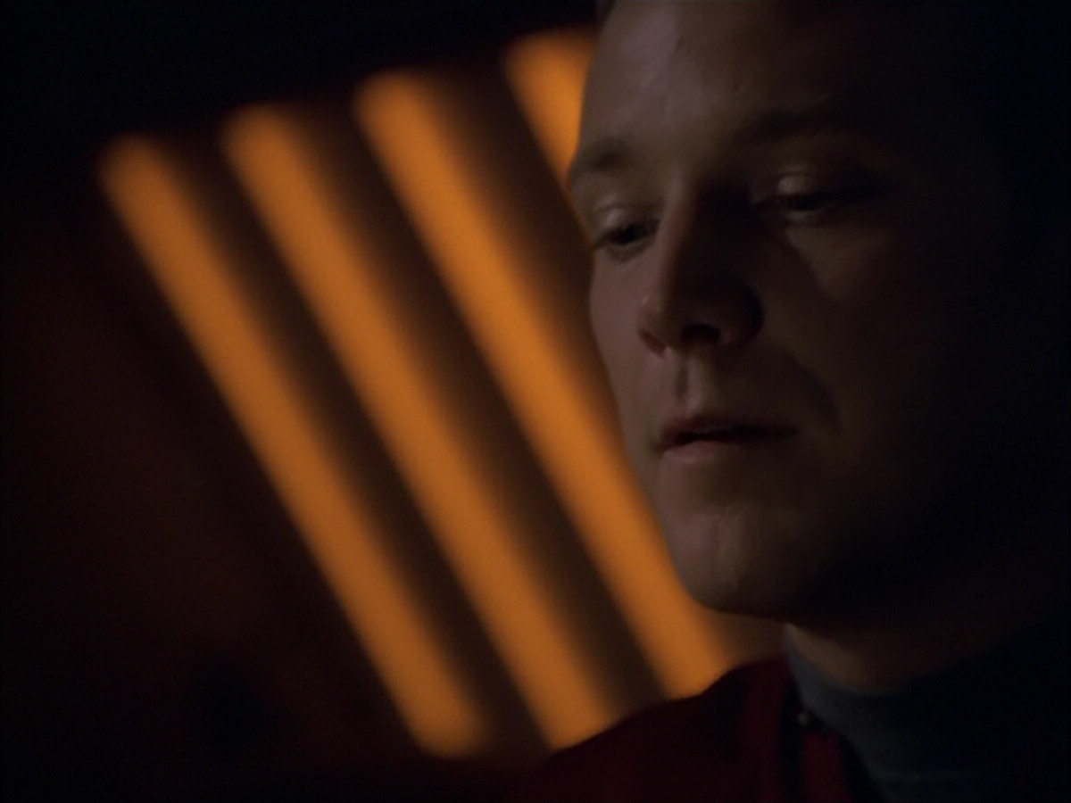 extant_StarTrek_VOY_5x09-ThirtyDays_03791.jpg