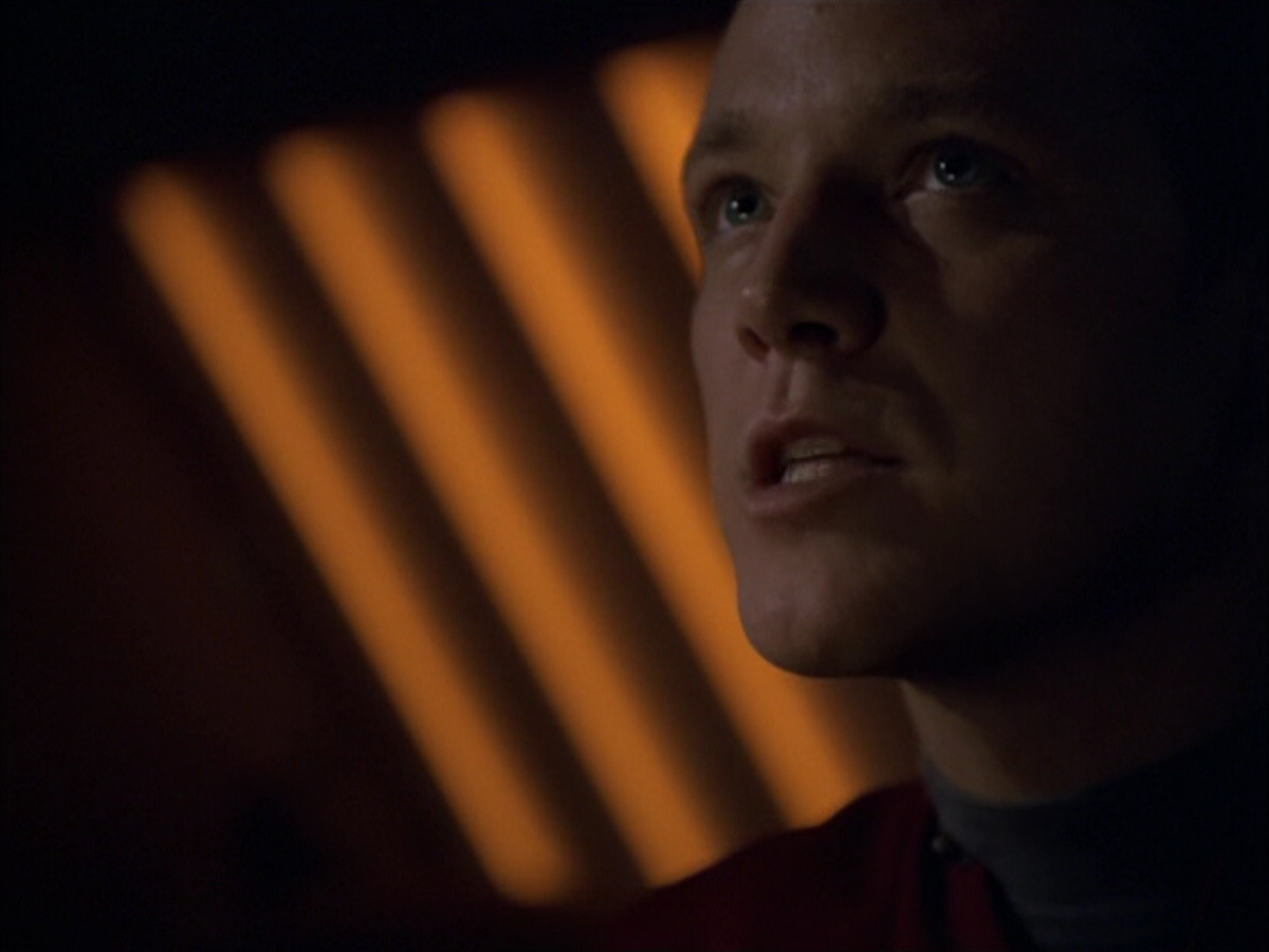 extant_StarTrek_VOY_5x09-ThirtyDays_03794.jpg