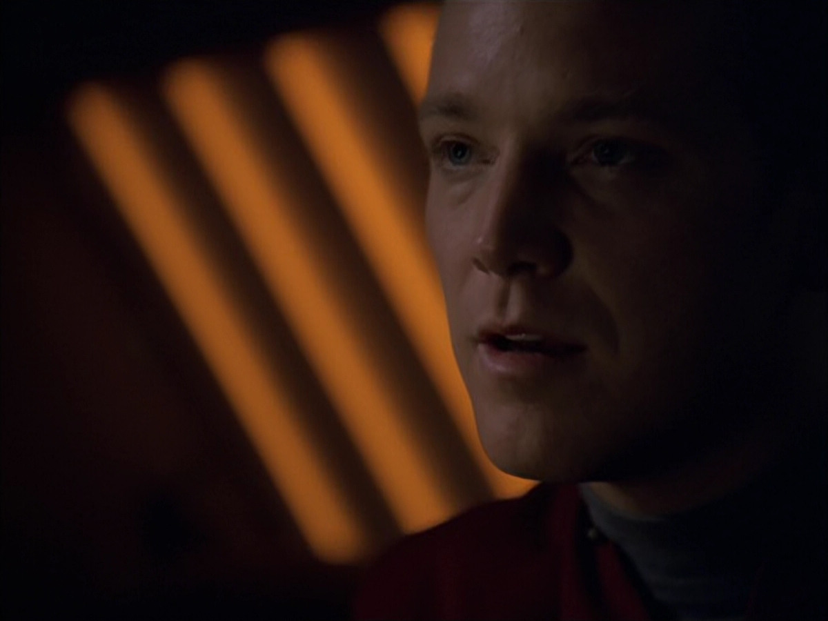 extant_StarTrek_VOY_5x09-ThirtyDays_03800.jpg