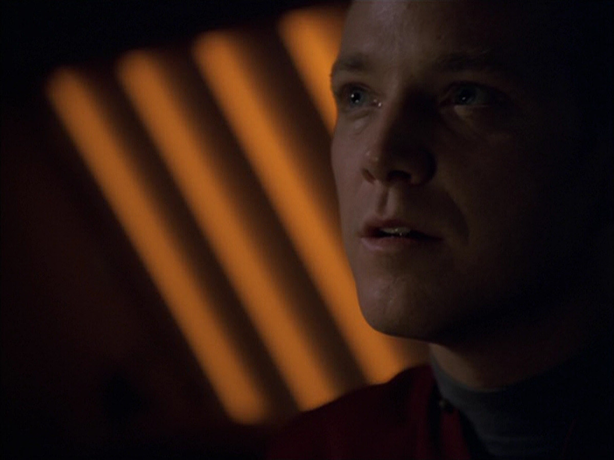 extant_StarTrek_VOY_5x09-ThirtyDays_03803.jpg