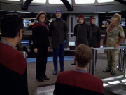 extant_StarTrek_VOY_5x09-ThirtyDays_01035.jpg