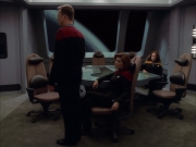 extant_StarTrek_VOY_5x09-ThirtyDays_02805.jpg
