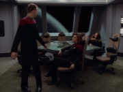 extant_StarTrek_VOY_5x09-ThirtyDays_02808.jpg
