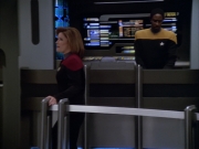extant_StarTrek_VOY_5x09-ThirtyDays_03165.jpg