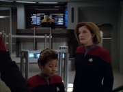 extant_StarTrek_VOY_5x09-ThirtyDays_03271.jpg