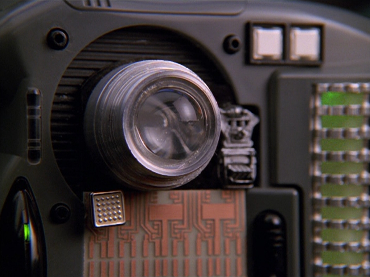 extant_StarTrek_VOY_5x11-LatentImage_00009.jpg