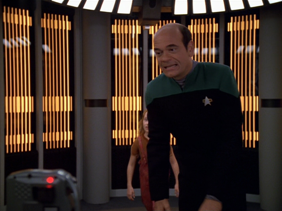 extant_StarTrek_VOY_5x11-LatentImage_00097.jpg