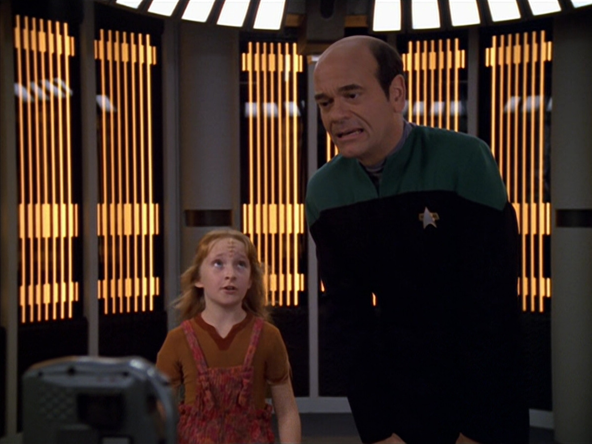 extant_StarTrek_VOY_5x11-LatentImage_00099.jpg