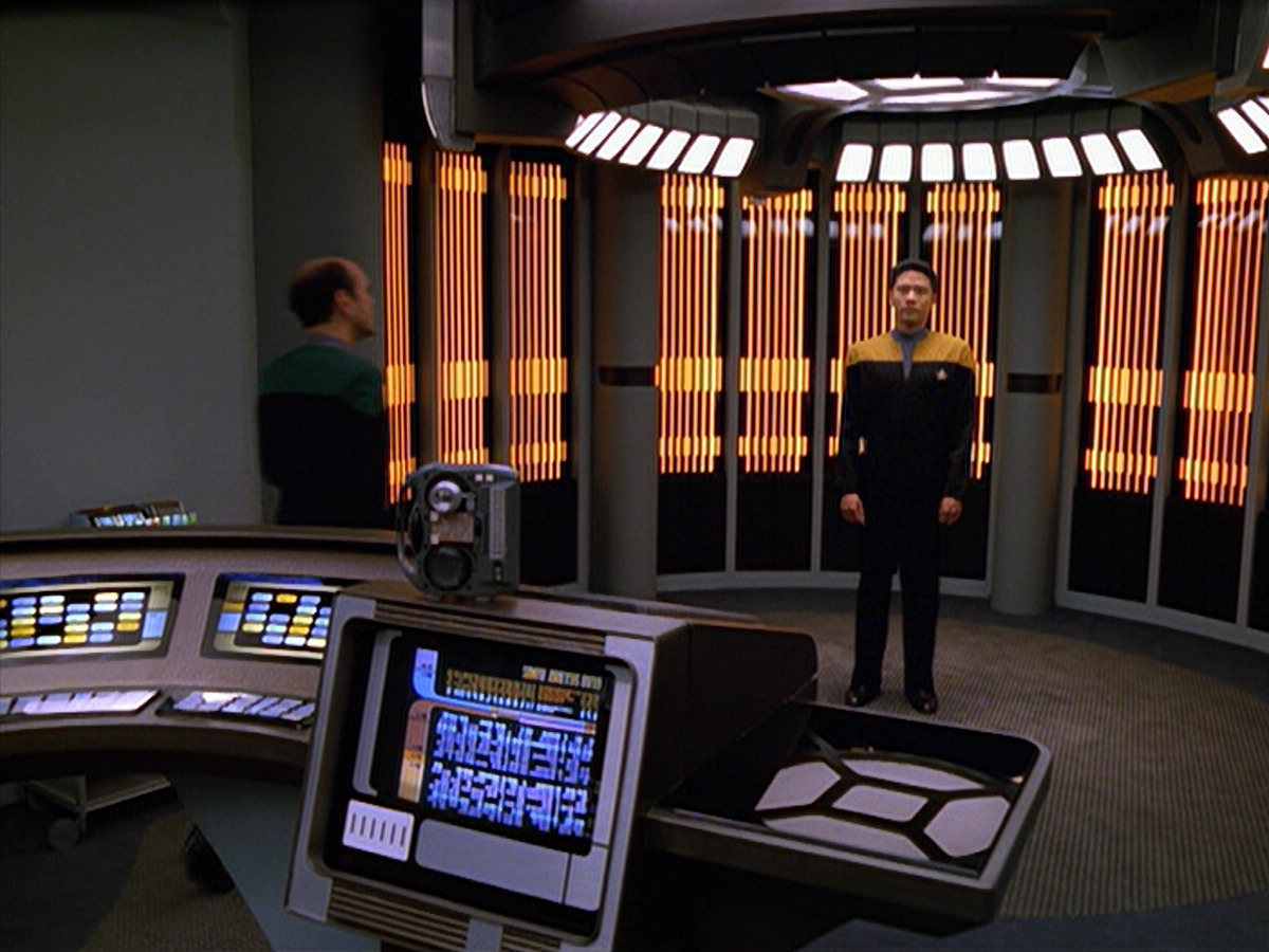 extant_StarTrek_VOY_5x11-LatentImage_00173.jpg