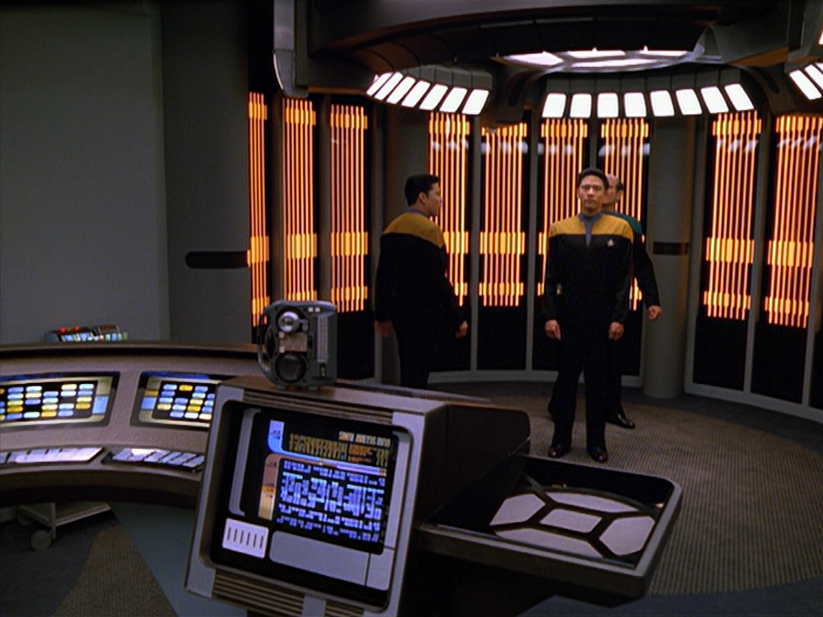 extant_StarTrek_VOY_5x11-LatentImage_00178.jpg
