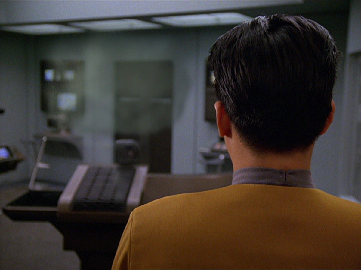 extant_StarTrek_VOY_5x11-LatentImage_00188.jpg