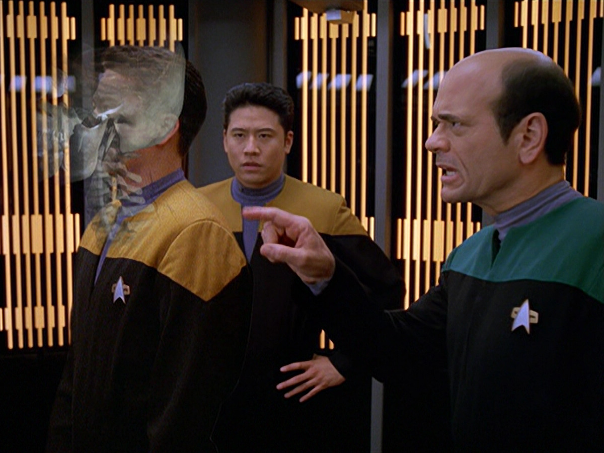 extant_StarTrek_VOY_5x11-LatentImage_00194.jpg
